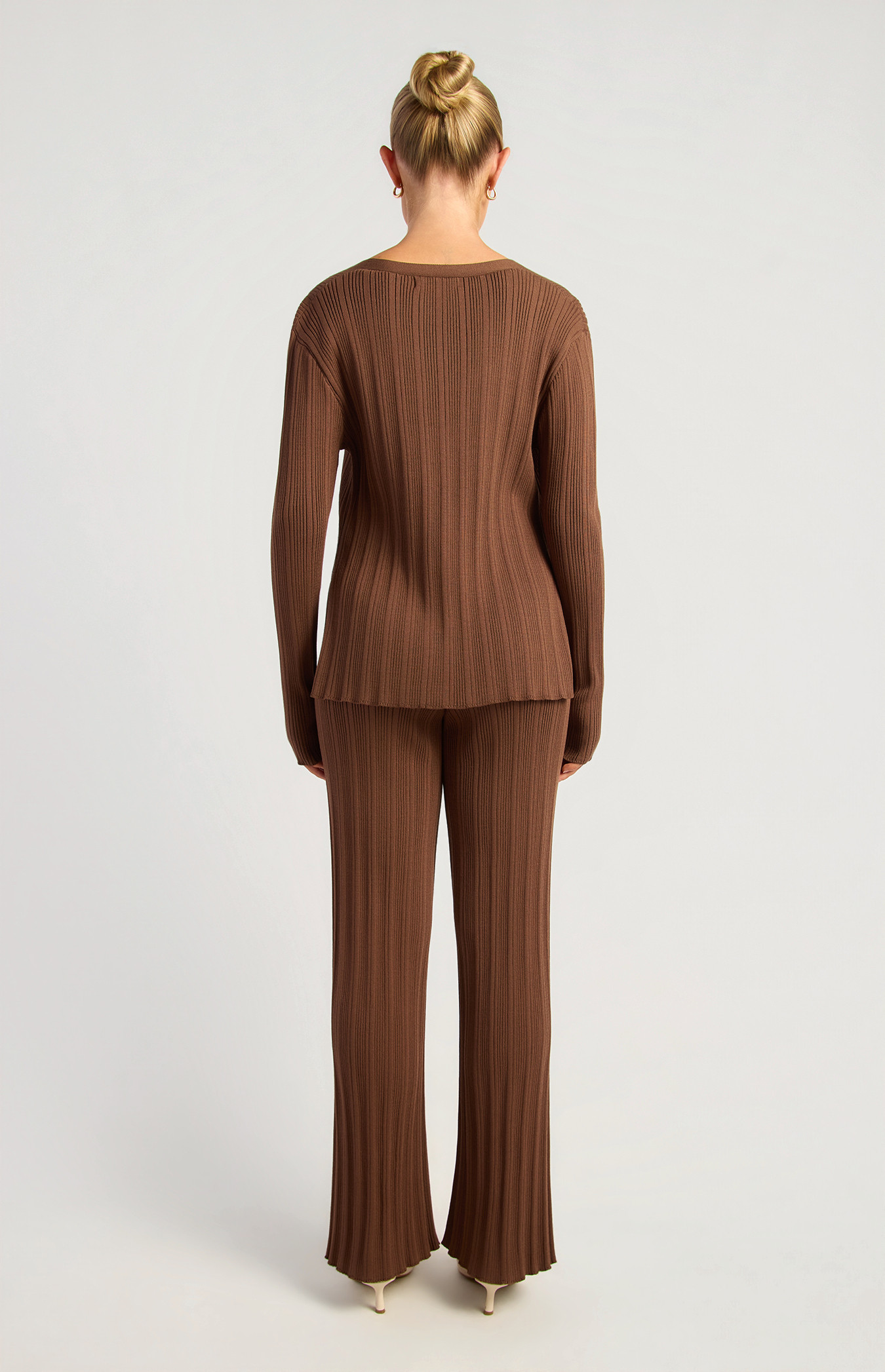 【新品未開封 在庫ラスト】RIB KNIT LOUNGE SET / BROWN Textured Rib Knit Set With Button Up Top And Pants (SKN988