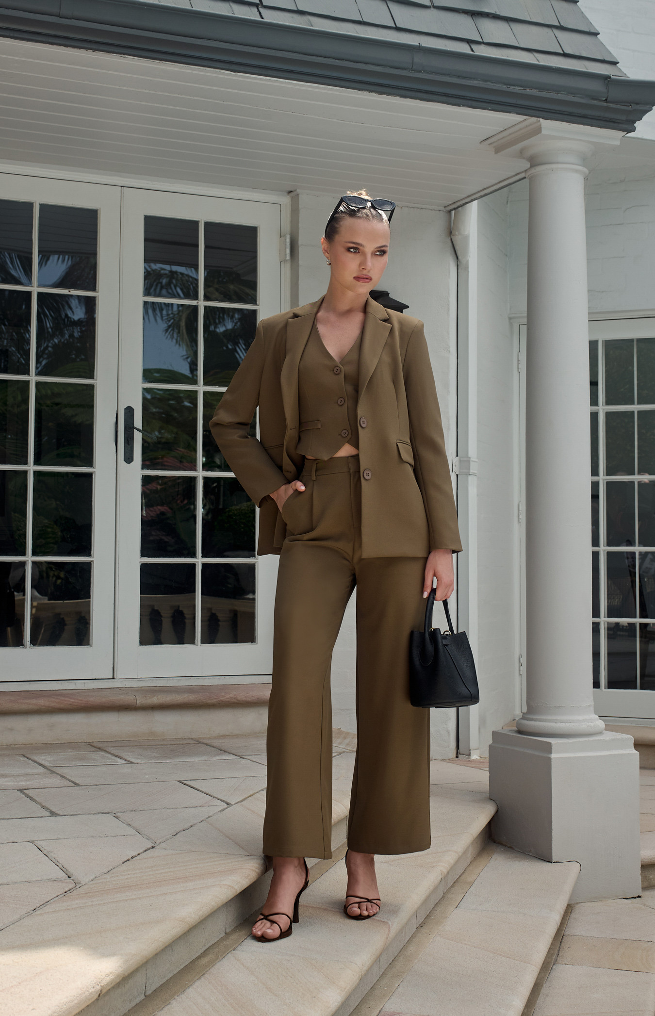 Oversized Blazer with Shoulder Pads and Pocket Details (SJT404A)