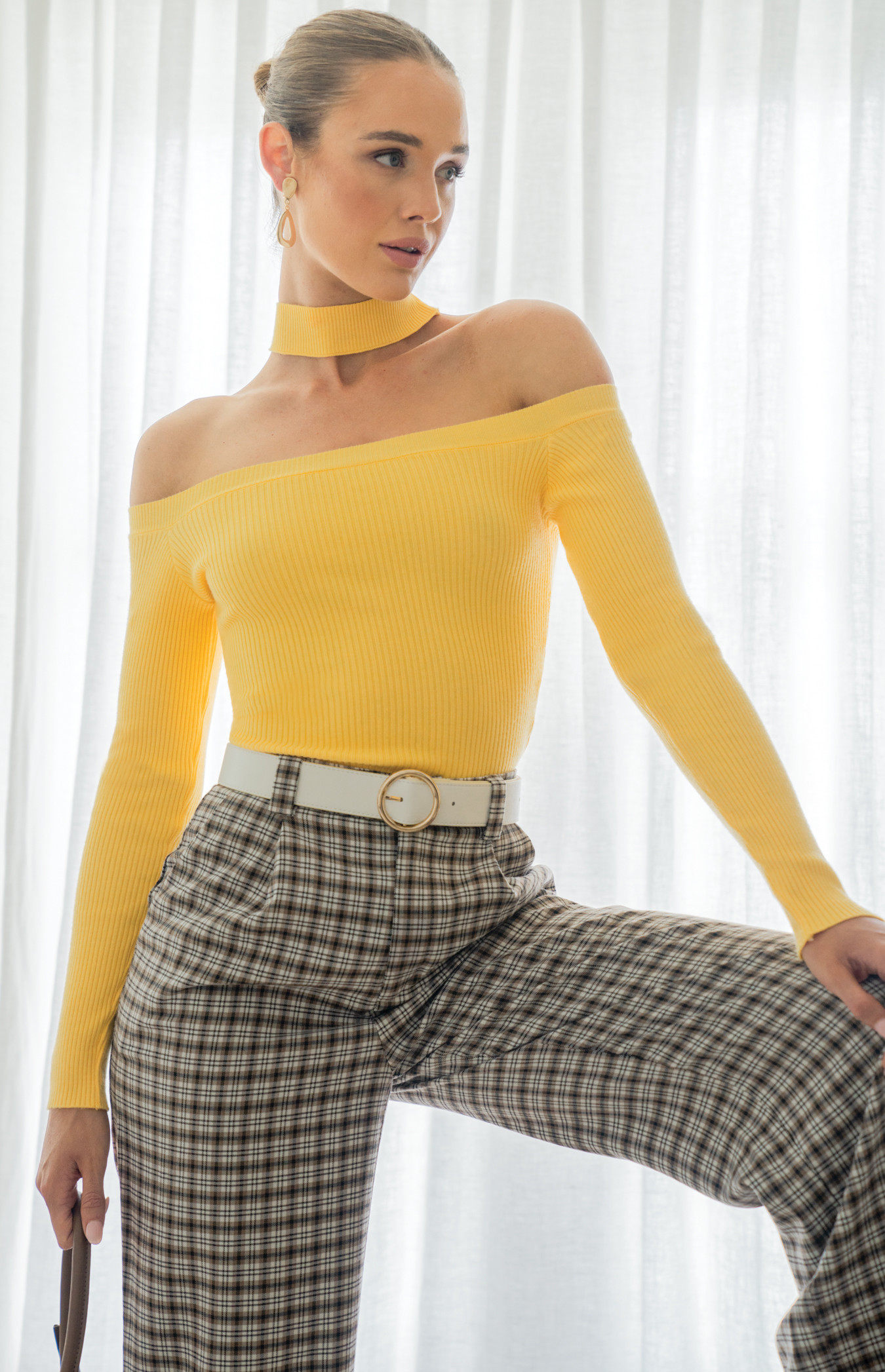 Off the Shoulder Choker Neck Detail Knit (WKN366) 