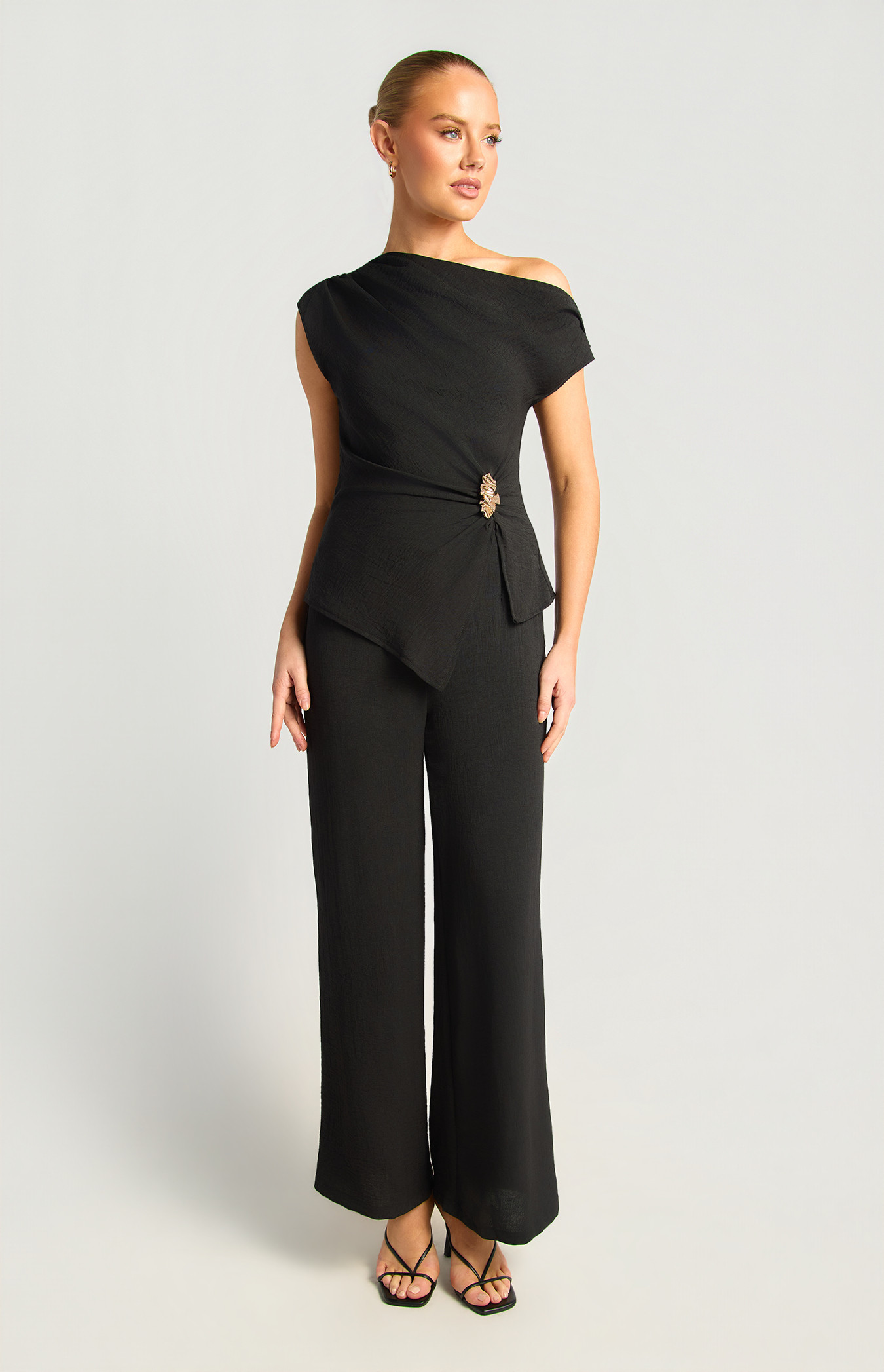 Asymmetric Neckline Gold Buckle Top And Pants Set (SSE614B)