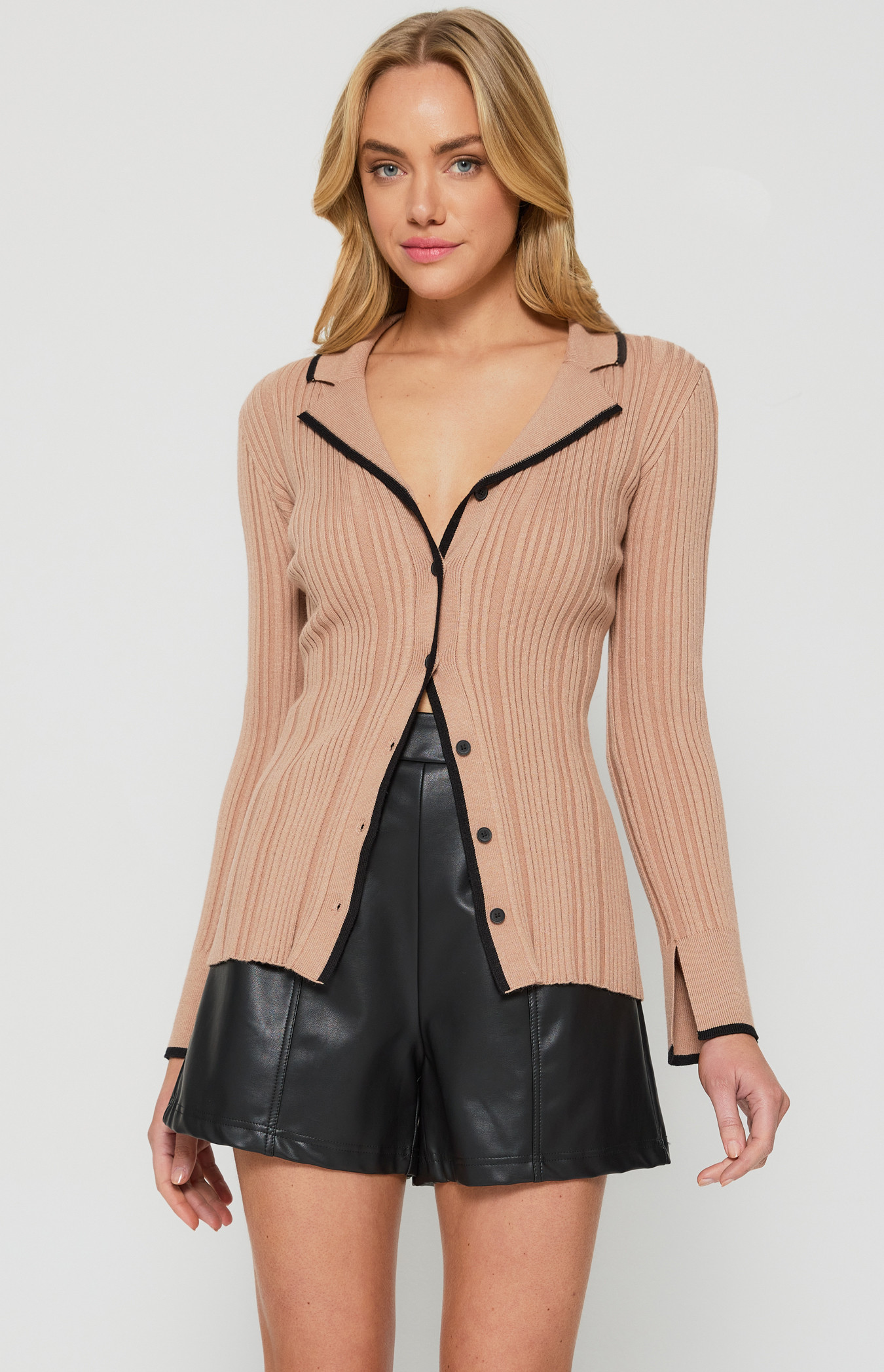 Stylish Front button top-Marron